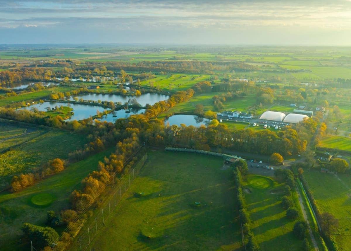 Hotel Messingham Lakes Exterior foto